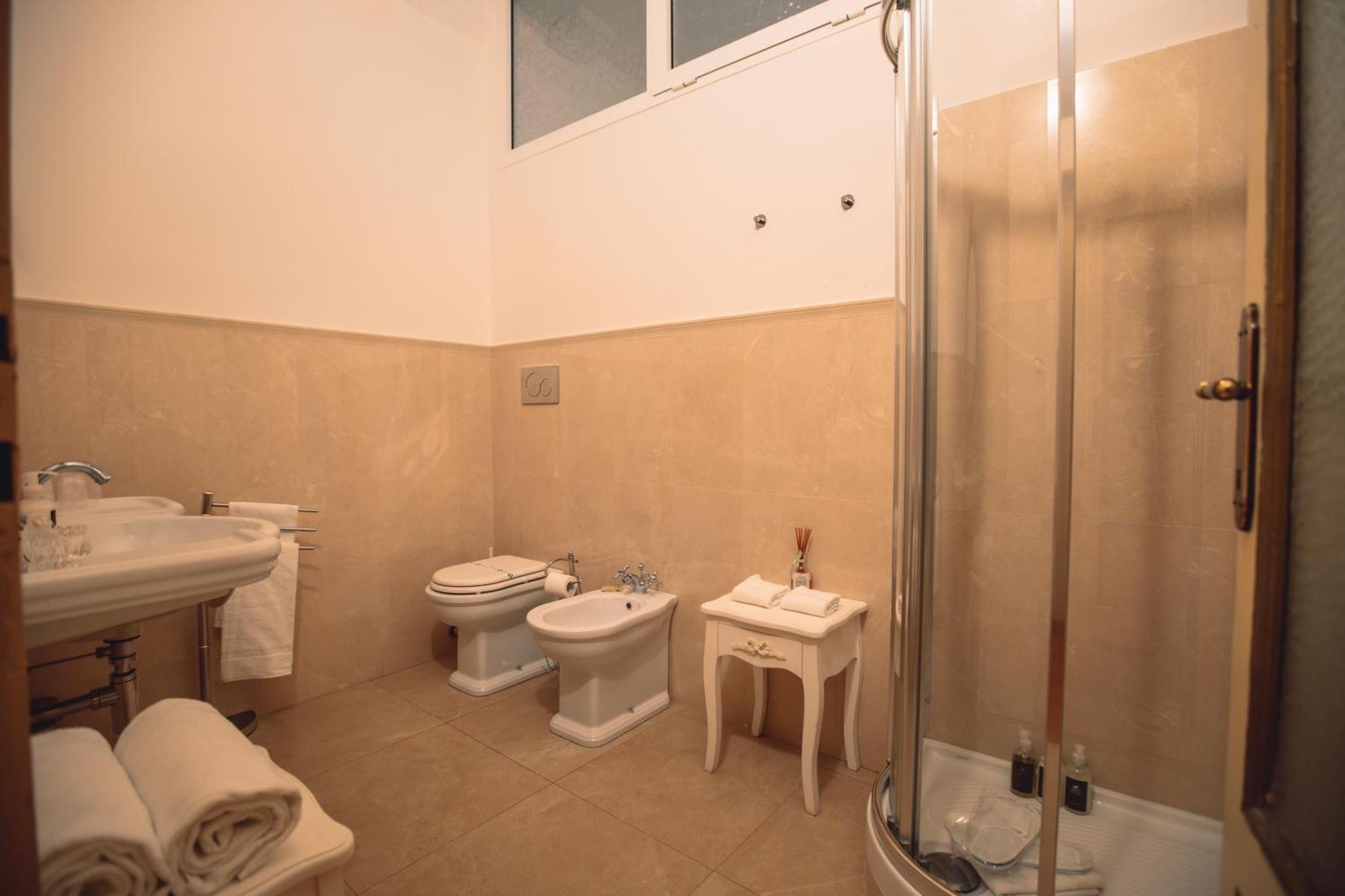 Villa Mimosa Au Lac - Estella Hotels Italia 토스콜라노마데노 외부 사진