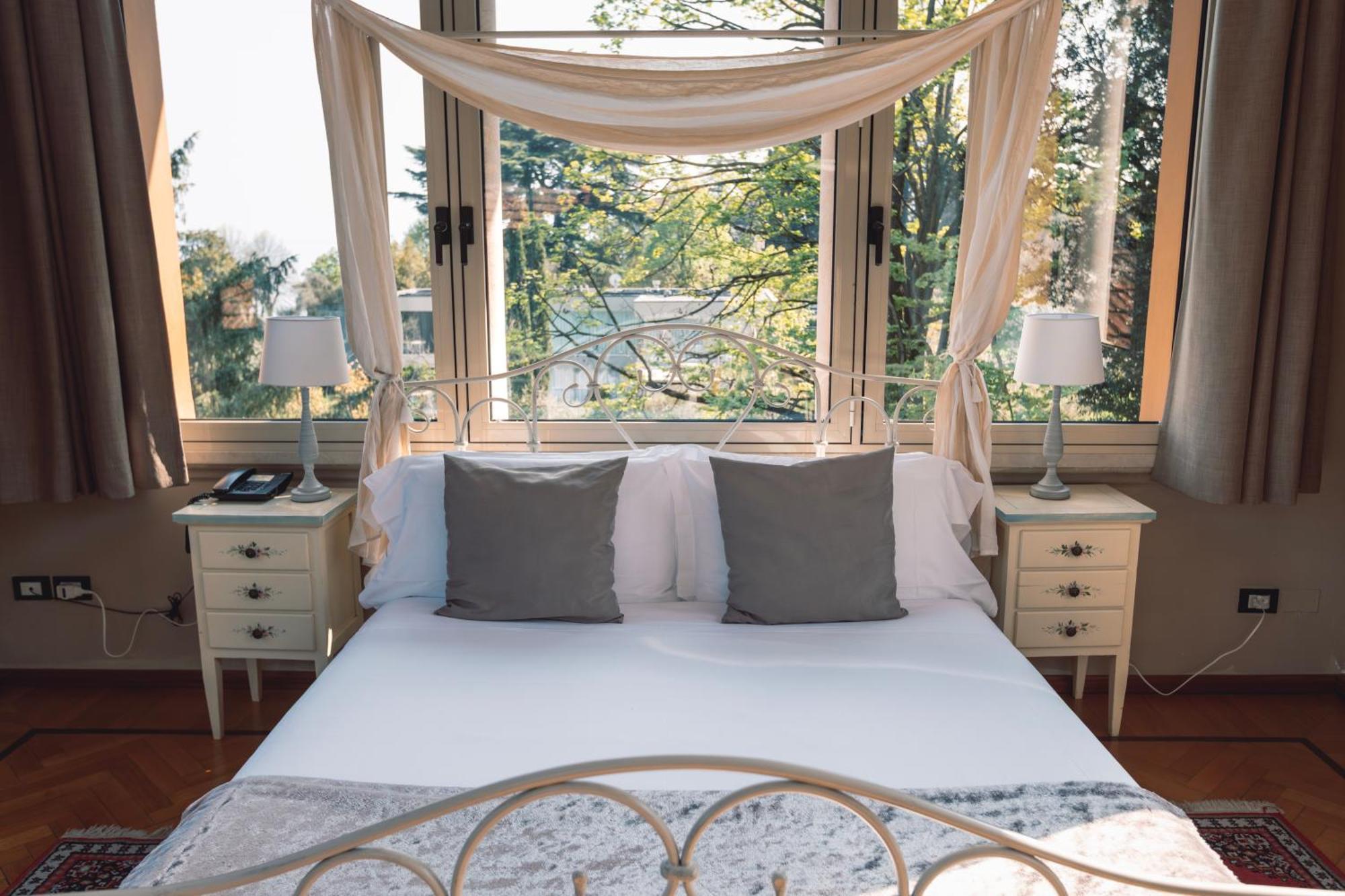 Villa Mimosa Au Lac - Estella Hotels Italia 토스콜라노마데노 외부 사진